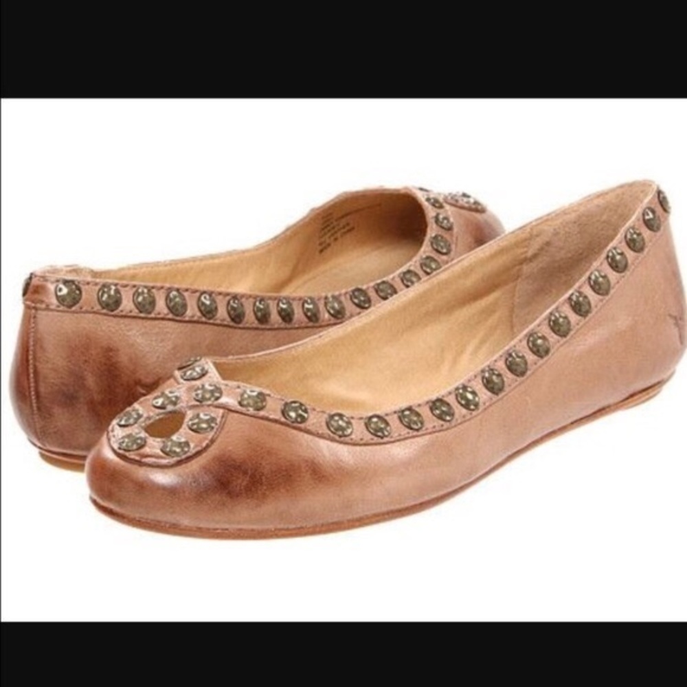 NEW Frye Emma leather flats with honeycomb studs